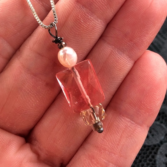 Pink Garnet, Pearl & Crystal Necklace on Silver Chain - Picture 11 of 12